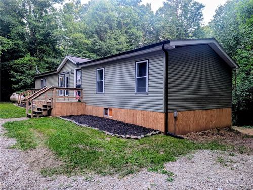 5323 English Rd, Clifford, MI, 48727-9500 | Card Image