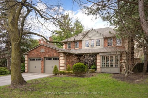 392 Aspen Forest Drive, Oakville, ON, L6J6H5 | Card Image