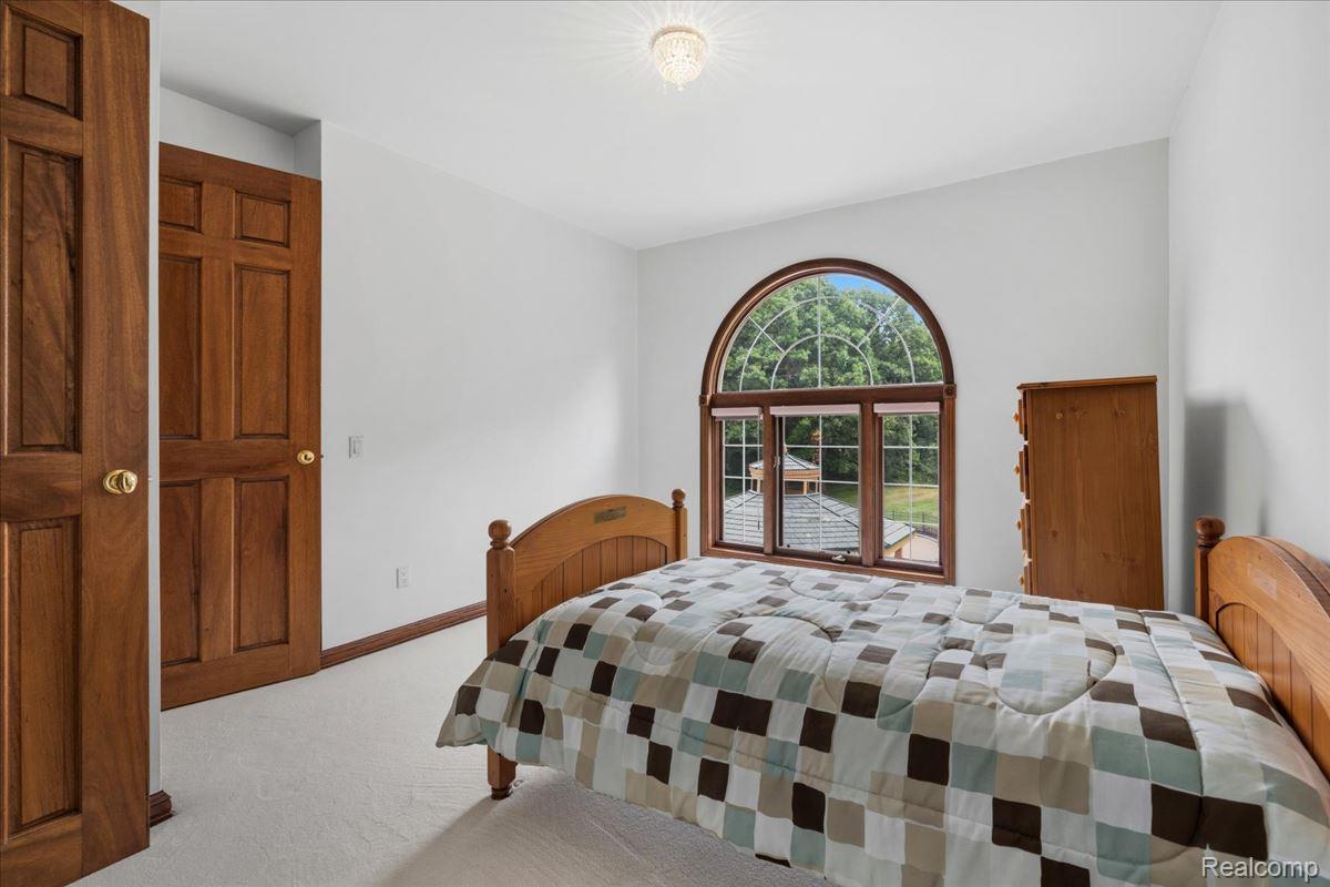 Residential in Commerce Charter Township 5