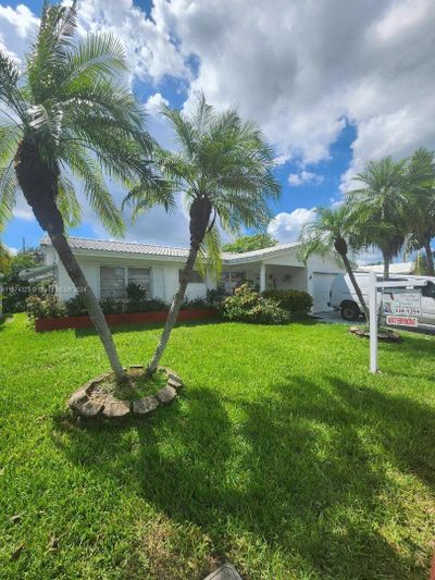 4200 Nw 47th St, House other with 2 bedrooms, 2 bathrooms and null parking in Tamarac FL | Image 1