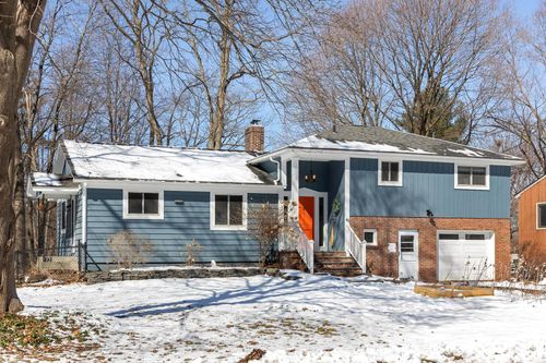 45 Crescent Road, Burlington, VT, 05401 | Card Image