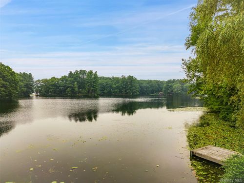 84 Pound Ridge Rd, Pound Ridge, NY, 10576-1631 | Card Image