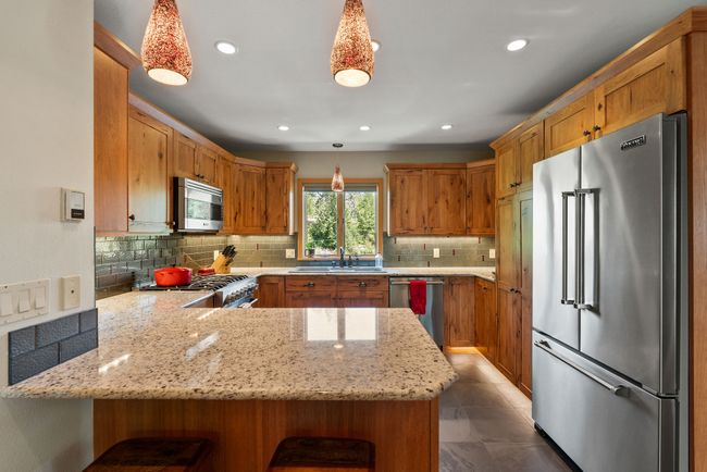 Primary kitchen | Image 13
