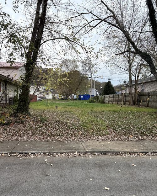 3032 Carter Ave, Ashland, KY, 41101-1945 | Card Image