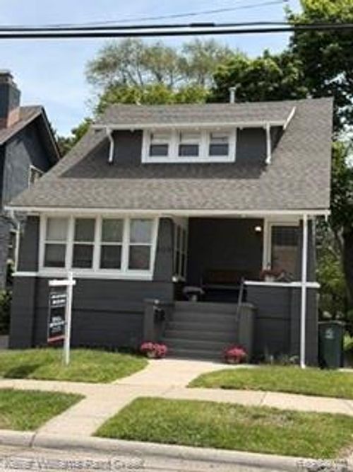 909 Knowles St, Royal Oak, MI, 48067-3747 | Card Image