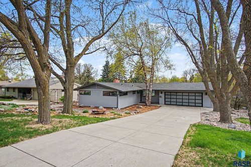 1916 S Austin Dr Drive, Sioux Falls, SD, 57105 | Card Image