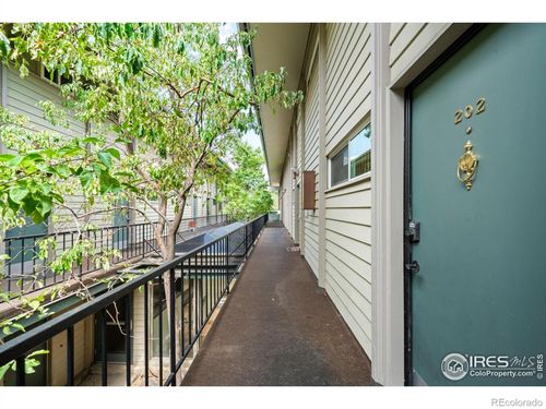 apt-202-1842 Canyon Blvd, Boulder, CO, 80302-5544 | Card Image