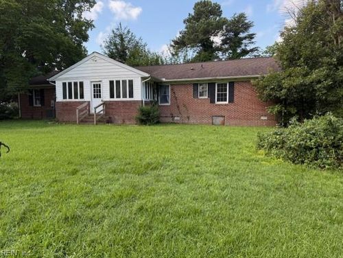 2921 Frying Pan Farm Ln, Hayes, VA, 23072-3233 | Card Image