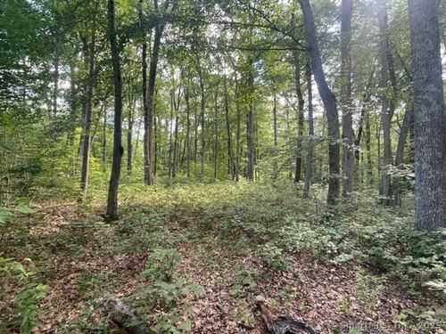 24 Costa Ln, Redding, CT, 06896-1401 | Card Image