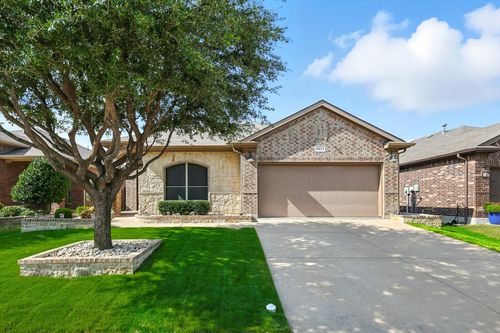 1833 Capulin Rd, Fort Worth, TX, 76131-1294 | Card Image