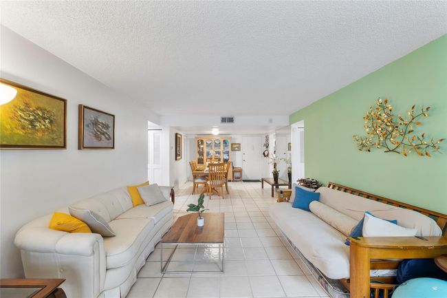 APT-203 - 7750 W Mcnab Rd, Condo with 2 bedrooms, 2 bathrooms and null parking in Tamarac FL | Image 5