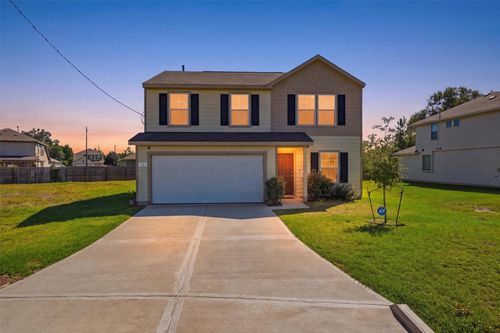 35 Road 5102 F, Cleveland, TX, 77327-5950 | Card Image