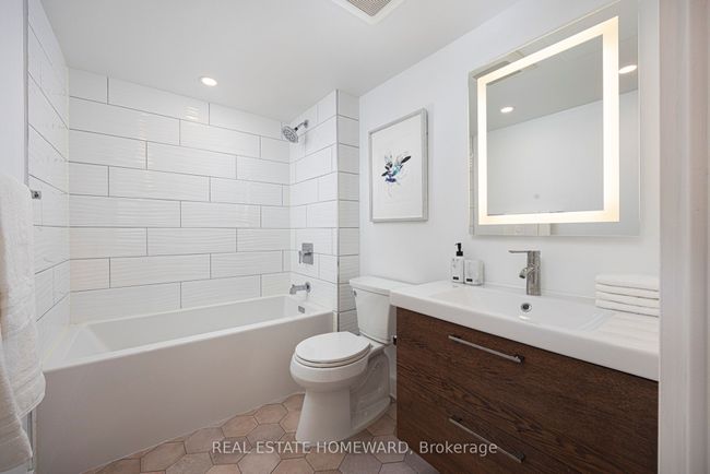 503 - 716 Kingston Rd, Condo with 2 bedrooms, 1 bathrooms and 1 parking in Toronto ON | Image 25