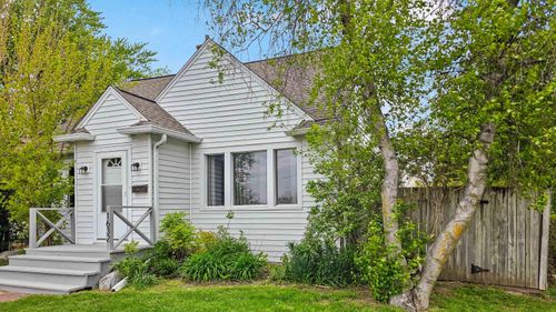 1632 East Street, Cedar Falls, IA, 50613 | Card Image