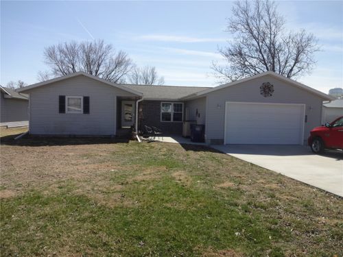 706 E Hilton St, Marengo, IA, 52301-1806 | Card Image