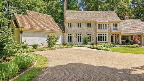 8830 Stone Ridge Dr Se, Warren, OH, 44484-2370 | Card Image