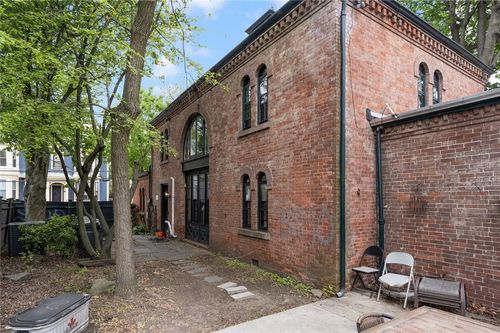 369 Thayer St, Providence, RI, 02906-1549 | Card Image