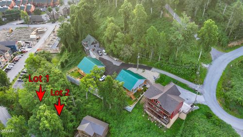 2 Circle Dr, Gatlinburg, TN, 37738 | Card Image
