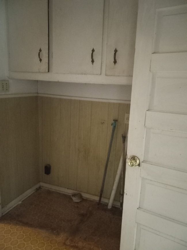 108 W Stroud St, House other with 3 bedrooms, 2 bathrooms and null parking in Frost TX | Image 11