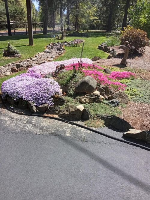 2164 Russell Road, Merlin, OR, 97532 | Card Image