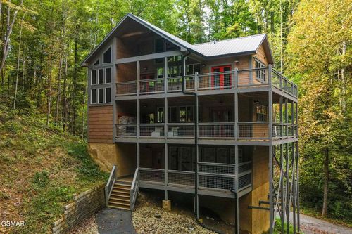 5175 Riversong Way, Sevierville, TN, 37876-9184 | Card Image