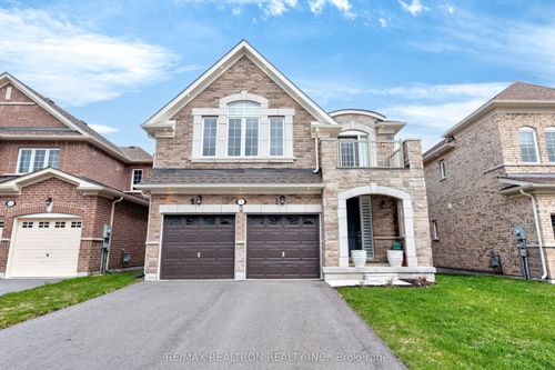 7 Forman St, Port Perry, ON, L9L0B2 | Card Image