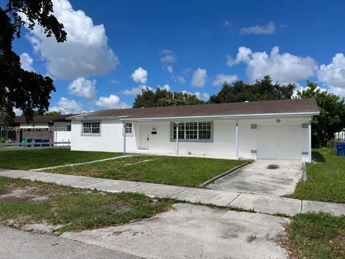 19600-19600 Ne 1st Pl, Miami, FL, 33179-3255 | Card Image