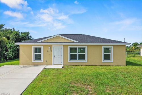 9026 Maywood Cir, Labelle, FL, 33935-5471 | Card Image