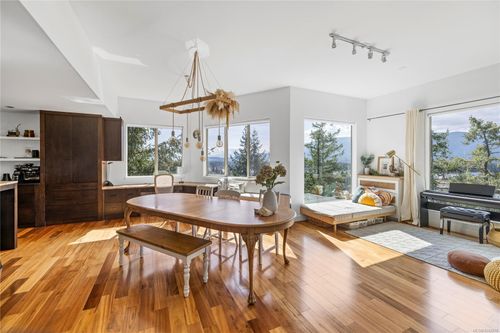340 Summit Dr, Nanaimo, BC, V9T5R2 | Card Image