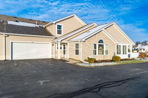 937 Governors Cir, Lancaster, OH, 43130-7740 | Card Image