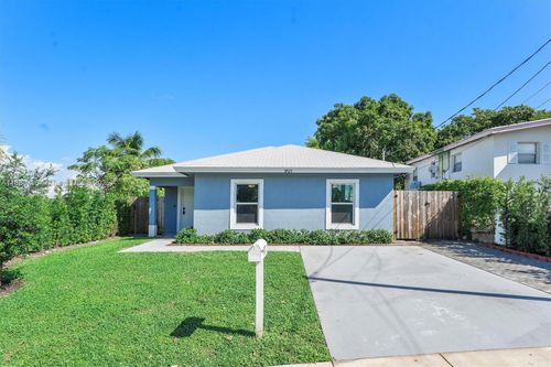 901-901 20th St, West Palm Beach, FL, 33407-5931 | Card Image