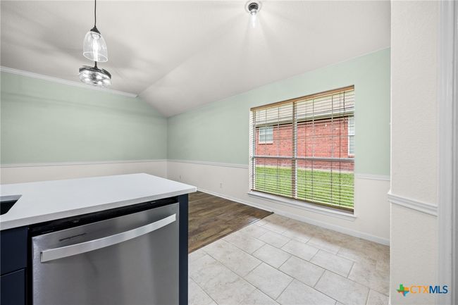 Kitchen/Dining | Image 15