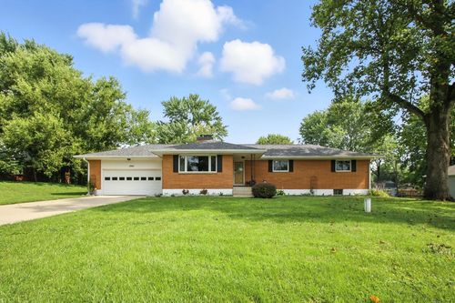 2942 Chalmar Dr, Beavercreek, OH, 45431-8761 | Card Image