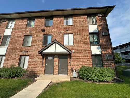 unit-1-189 Gregory St, Aurora, IL, 60504-4145 | Card Image