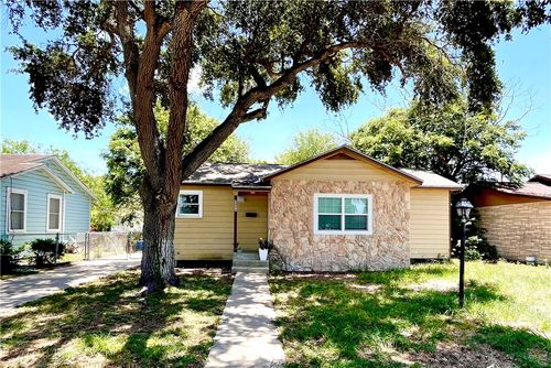 4046 Green Grove Dr, Corpus Christi, TX, 78415-4842 | Card Image