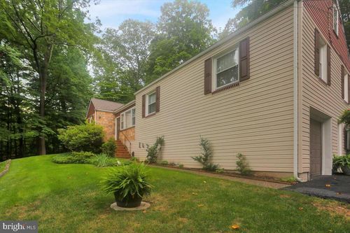 770 Almshouse Rd, DOYLESTOWN, PA, 18901-7028 | Card Image