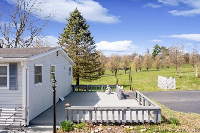 4621 Saint Johns Rd, Home with 3 bedrooms, 1 bathrooms and null parking in Floyds Knobs IN | Image 9