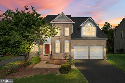 7608 Mcweadon Ln, SPRINGFIELD, VA, 22150-4913 | Card Image
