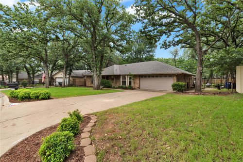 1104 Wood Ridge Dr, Azle, TX, 76020-3762 | Card Image