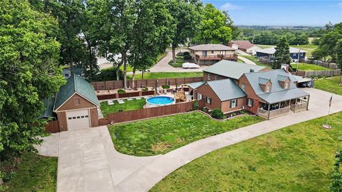 1 Ridgeland Rd, Country Club, MO, 64505-1043 | Card Image