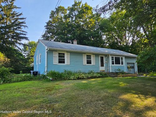 10 Amherst Rd, Red Hook, NY, 12571-1614 | Card Image