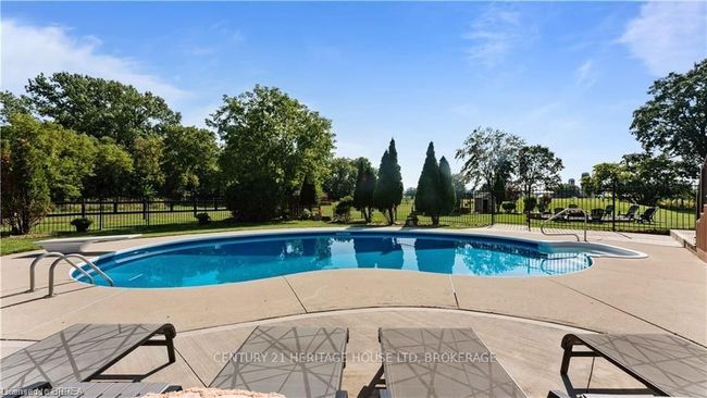 90 Brant County Rd 18, House other with 6 bedrooms, 4 bathrooms and 6 parking in Brantford ON | Image 6