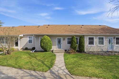 c-110 Henley Ct, Freehold, NJ, 07728-5262 | Card Image