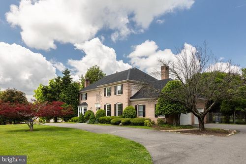 8809 Saunders Ln, BETHESDA, MD, 20817-2642 | Card Image