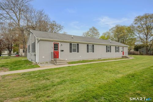 2 York Ct, Groton, CT, 06340-4720 | Card Image