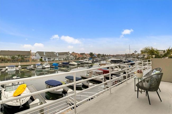 3366 Tempe Dr, House other with 2 bedrooms, 3 bathrooms and 2 parking in Huntington Beach CA | Image 43