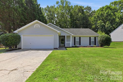 13114 Woodland Farm Dr, Charlotte, NC, 28215-5032 | Card Image