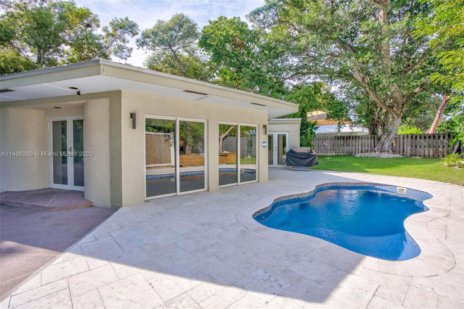 157 Navajo St, For Sale in Tavernier Zoocasa