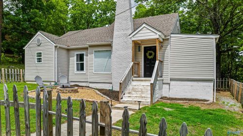 603 9th St Nw, Fort Payne, AL, 35967-2732 | Card Image