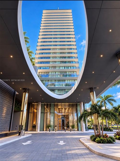 305-1170 E Hallandale Beach Blvd, Hallandale Beach, FL, 33009-4580 | Card Image
